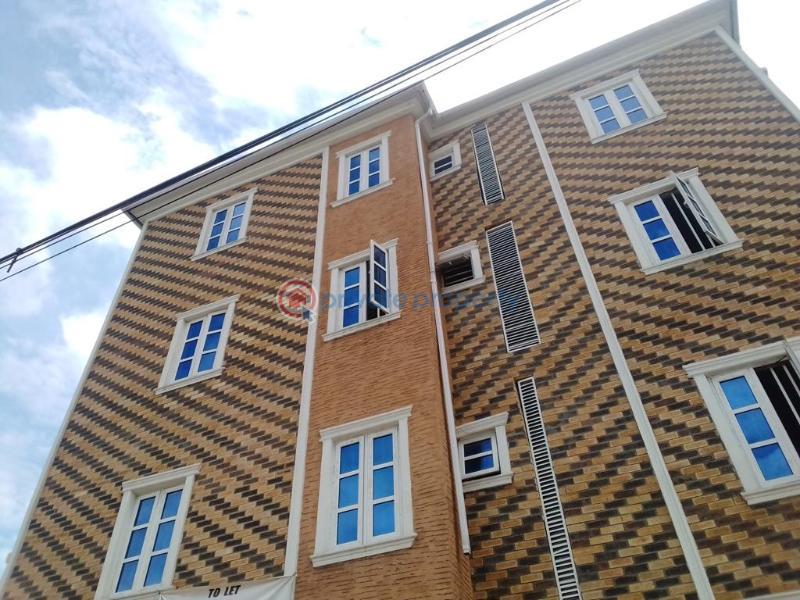 2 bedroom Block Of Flats For Rent Adekunle Yaba Lagos - 1