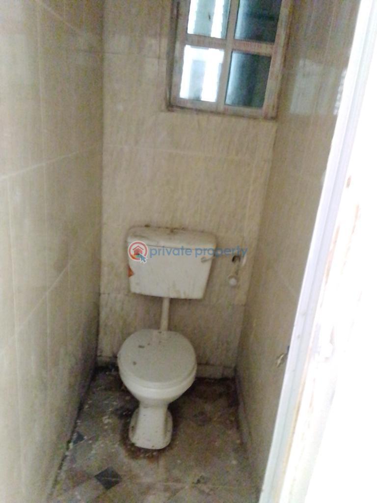 2 bedroom Block Of Flats For Rent Adekunle Yaba Lagos - 3