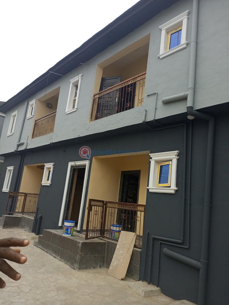 1 bedroom Flat & Apartment For Rent Canoe Axis Oke-afa Isolo Lagos - 7