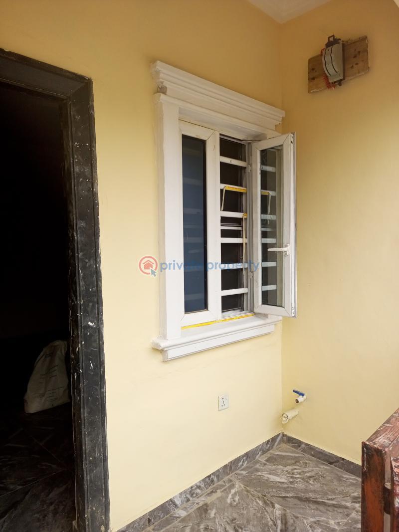 1 bedroom Flat & Apartment For Rent Canoe Axis Oke-afa Isolo Lagos - 5