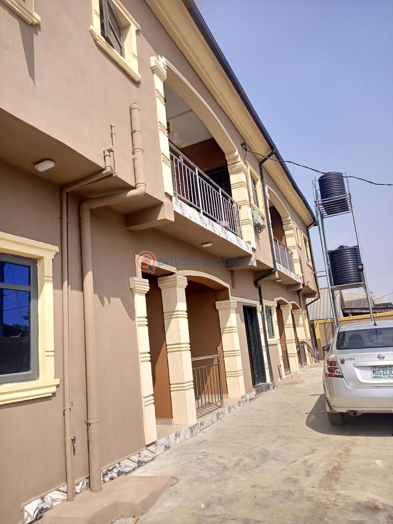 1 bedroom Flat & Apartment For Rent Five Junction Ijegun Isolo Lagos - 3