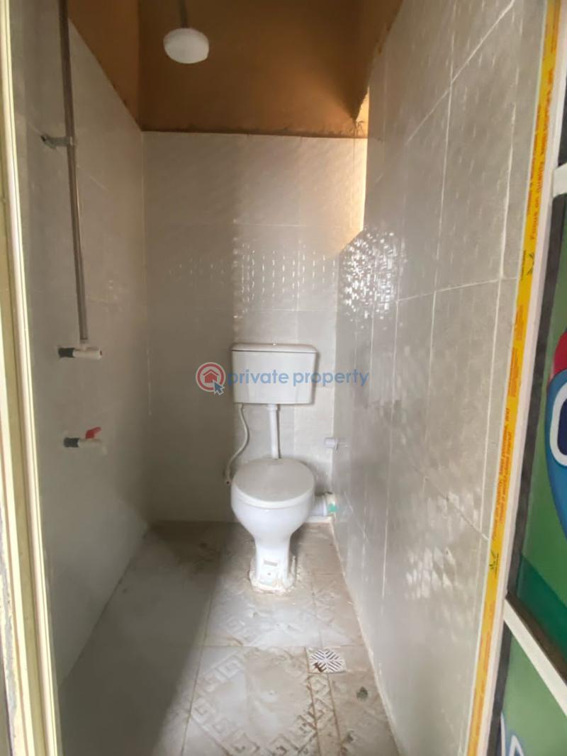 1 bedroom Flat & Apartment For Rent Bajulaiye Shomolu Lagos - 10