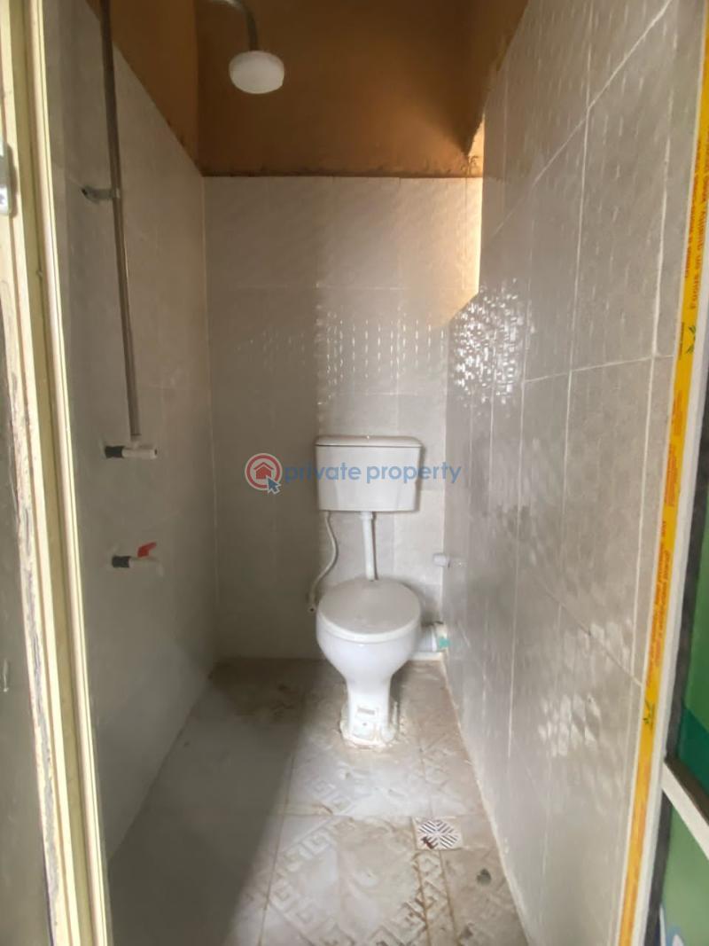 1 bedroom Flat & Apartment For Rent Bajulaiye Shomolu Lagos - 13