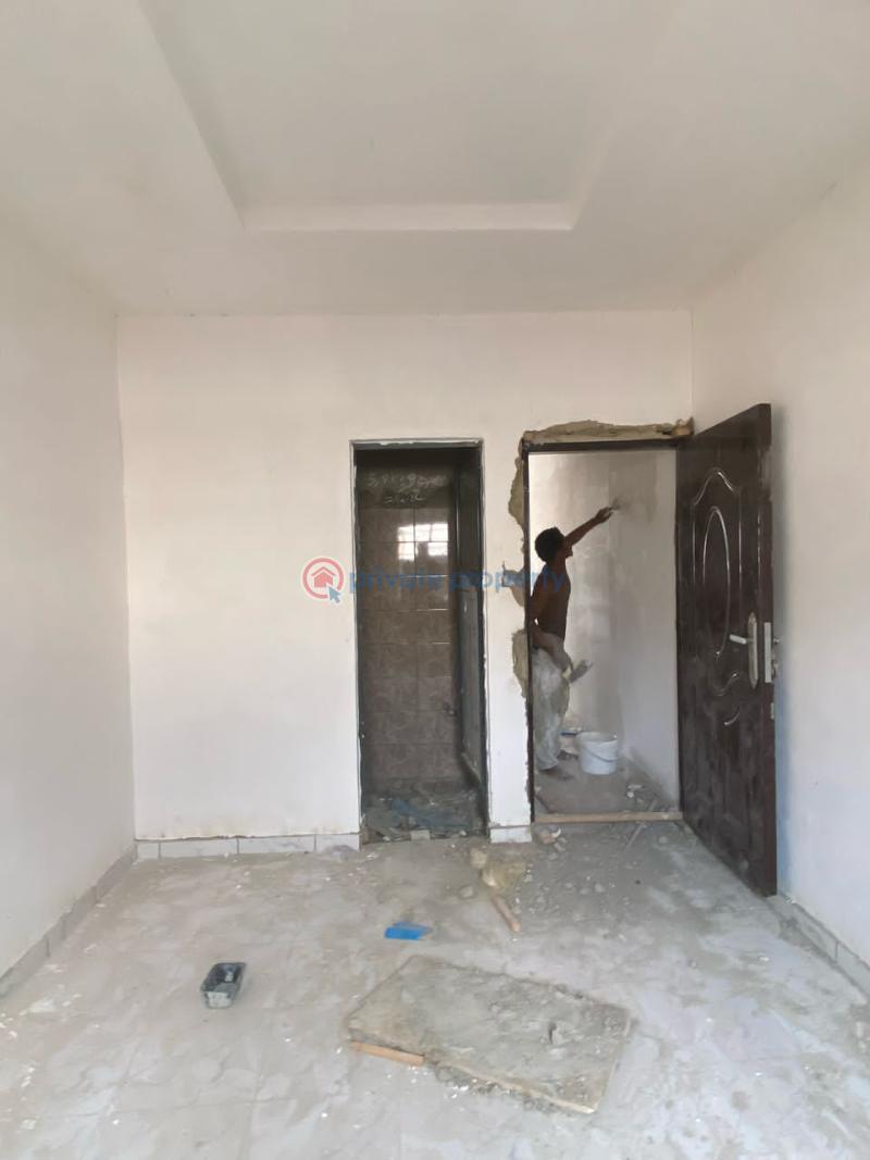 1 bedroom Flat & Apartment For Rent Onipan Shomolu Lagos - 4