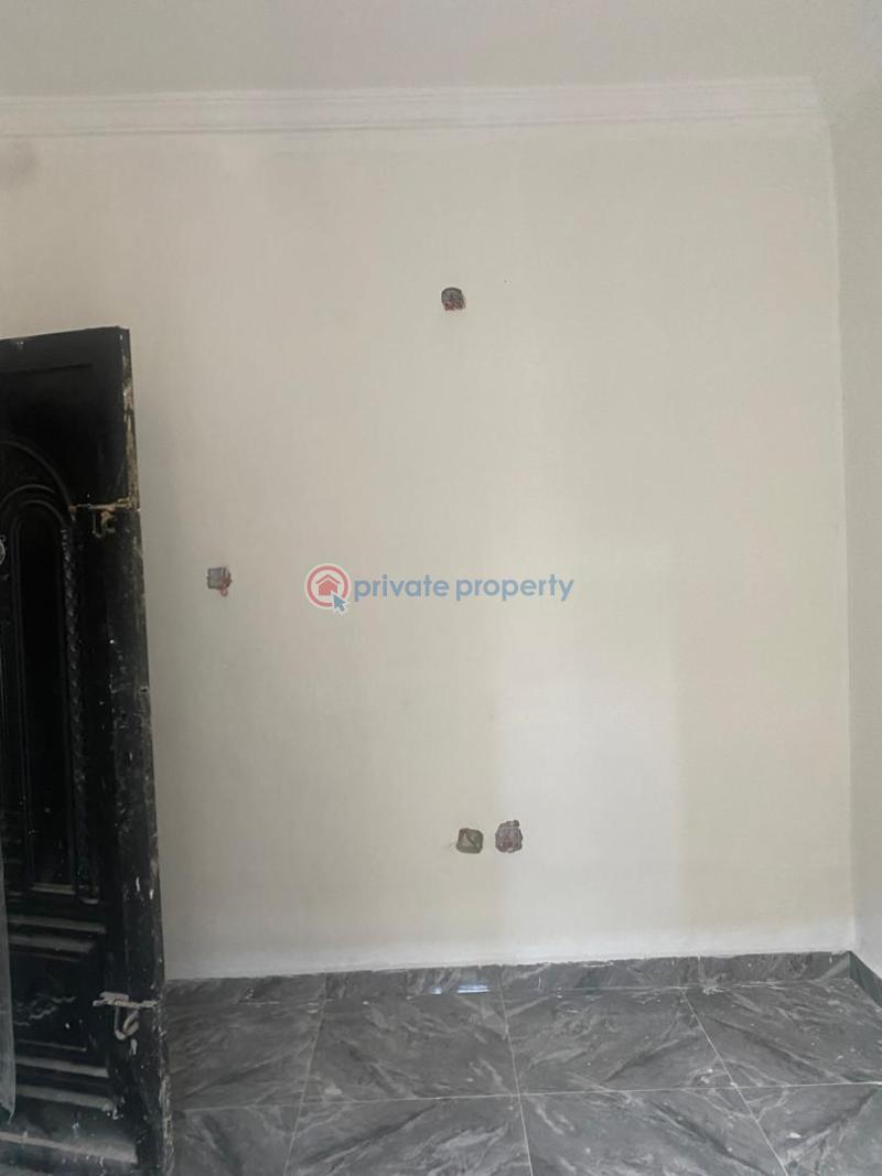 1 bedroom Mini Flat For Rent Adekunle Ebute Metta Yaba Lagos - 3