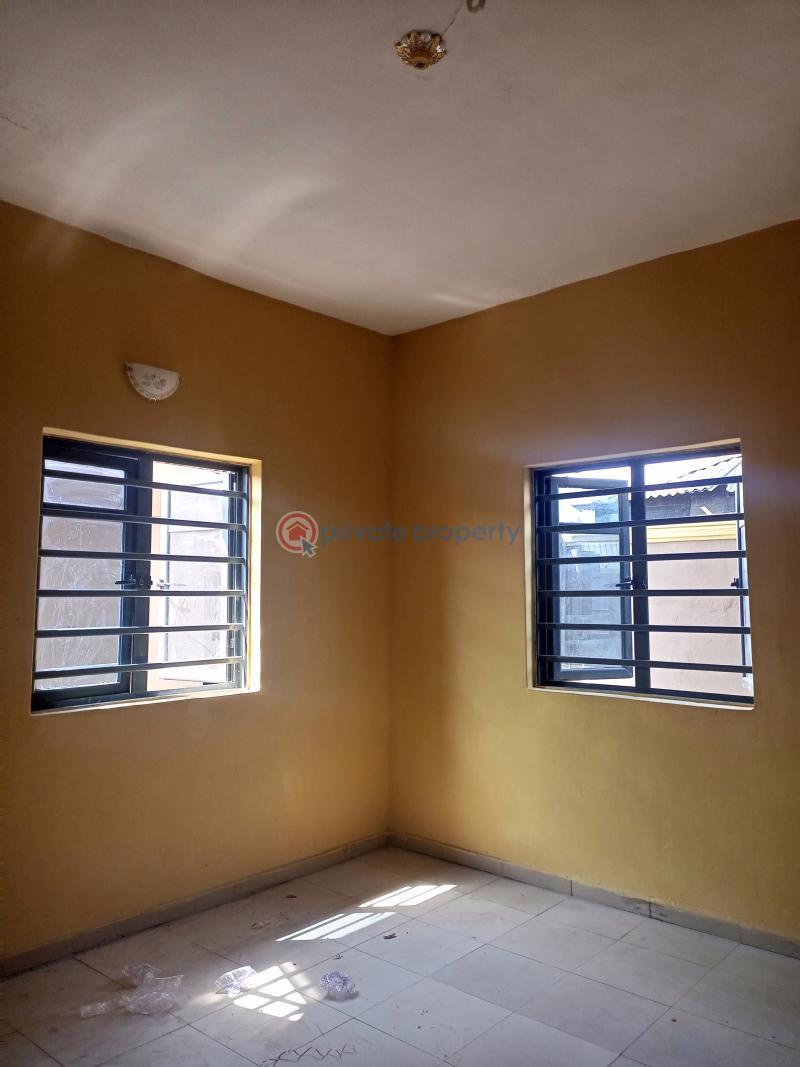 1 bedroom Flat & Apartment For Rent Five Junction Ijegun Isolo Lagos - 4