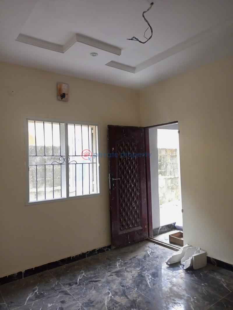 1 bedroom Flat & Apartment For Rent Transformer Close To Fasheun Bridge Ago Isolo Lagos - 3