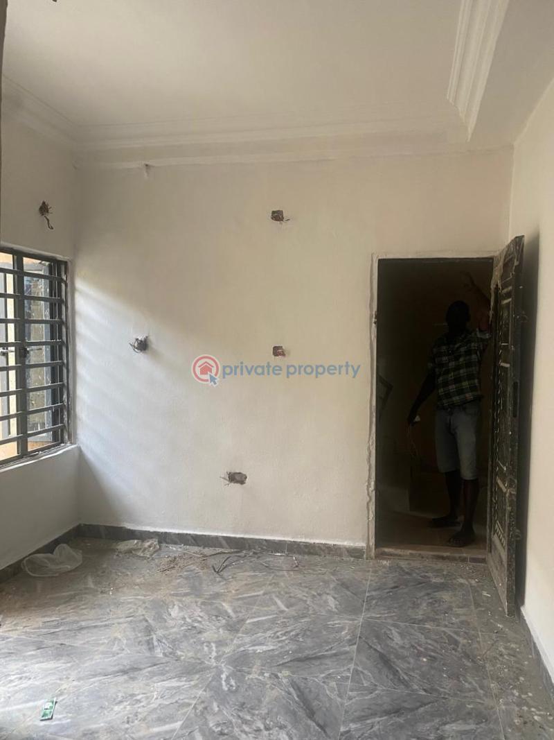 1 bedroom Mini Flat For Rent Adekunle Ebute Metta Yaba Lagos - 7