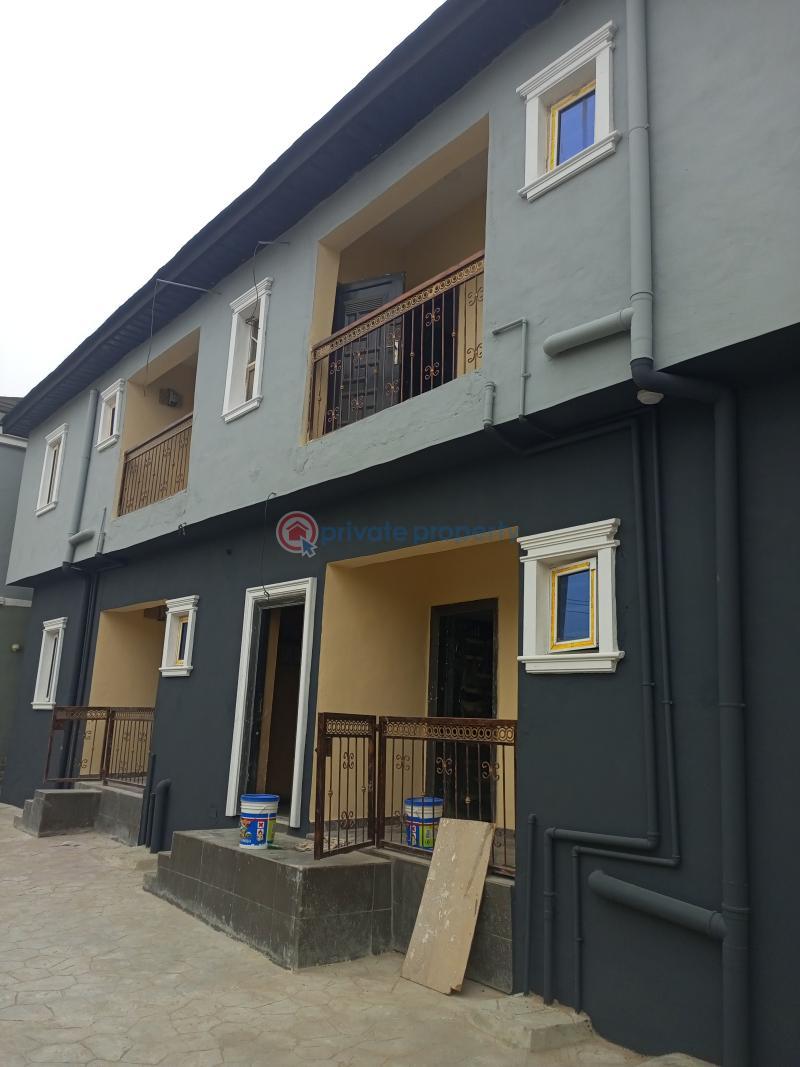 1 bedroom Flat & Apartment For Rent Canoe Axis Oke-afa Isolo Lagos - 11