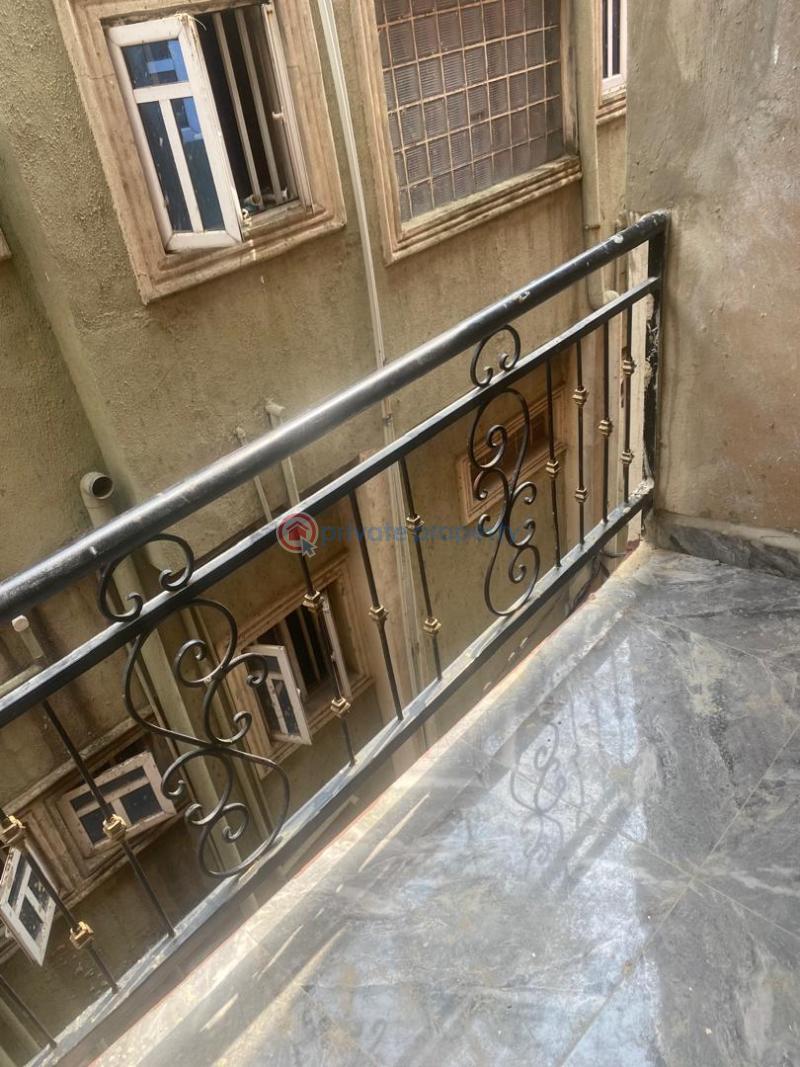 1 bedroom Mini Flat For Rent Adekunle Ebute Metta Yaba Lagos - 1