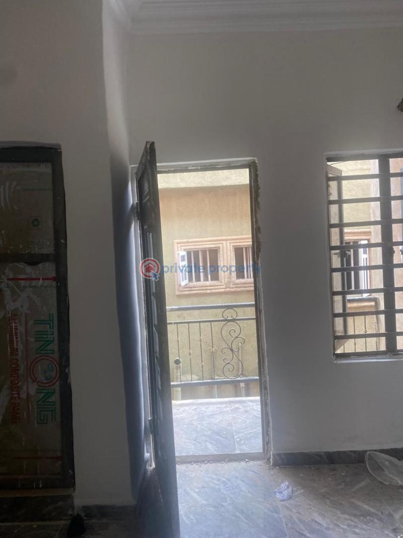 1 bedroom Mini Flat For Rent Adekunle Ebute Metta Yaba Lagos - 2