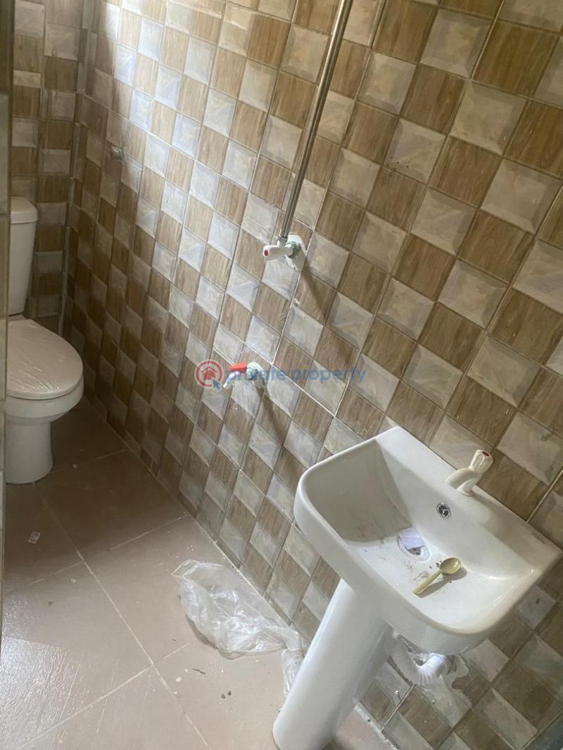 1 bedroom Mini Flat For Rent Adekunle Ebute Metta Yaba Lagos - 8