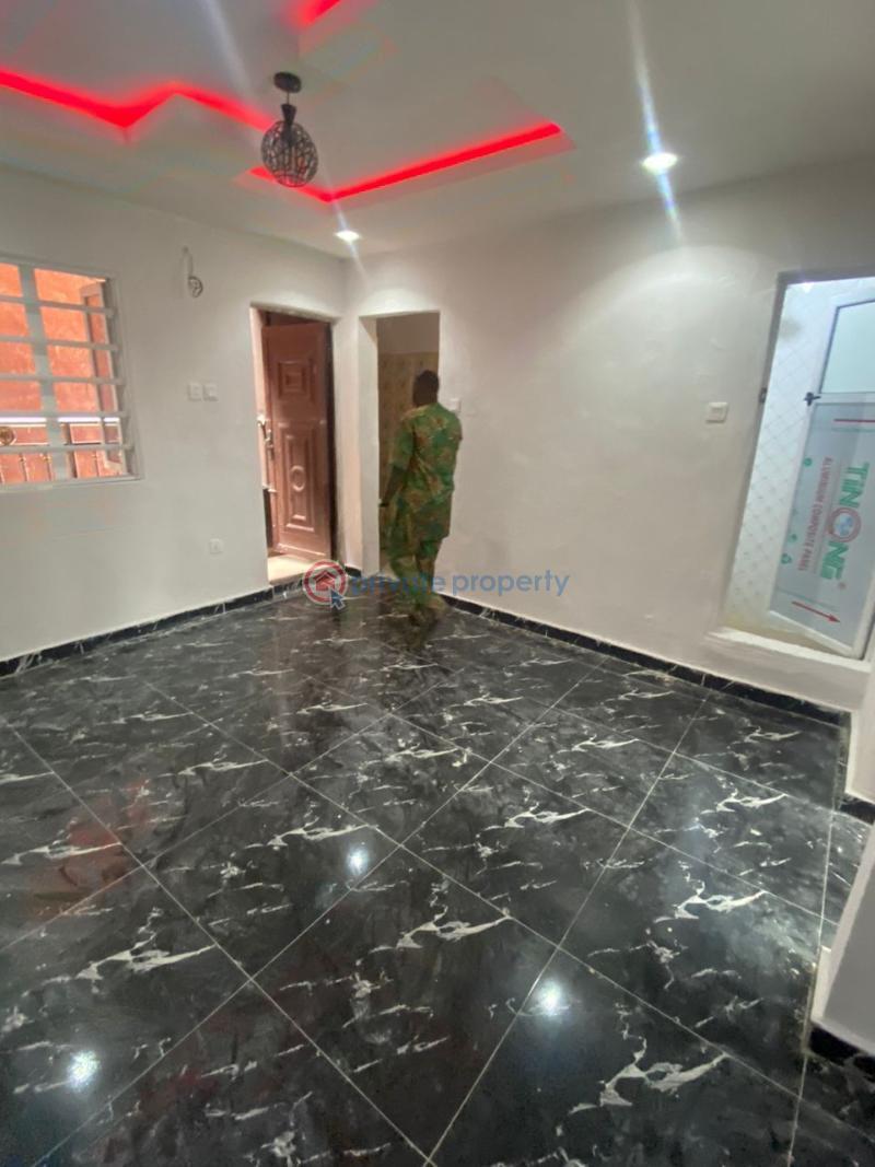 1 bedroom Flat & Apartment For Rent Yaba Lagos - 2