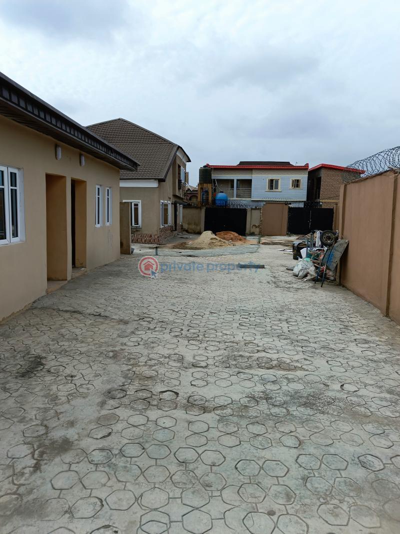 1 bedroom Flat & Apartment For Rent Gbagada Lagos - 4