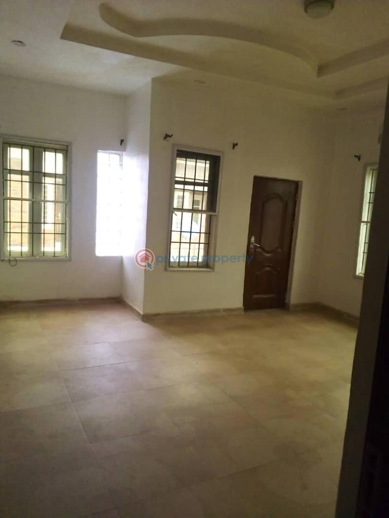 Flat & Apartment For Rent Off Onitire Road, Surulere Lagos - 8