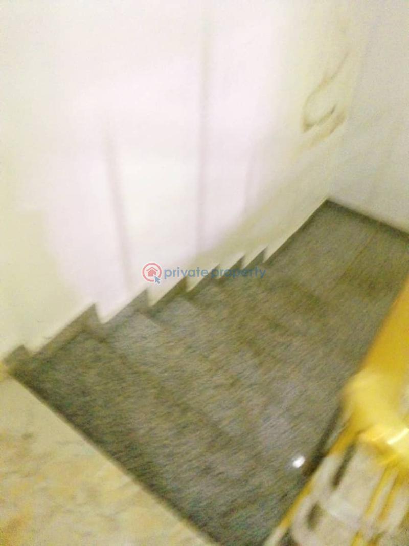 Flat & Apartment For Rent Off Onitire Road, Surulere Lagos - 6