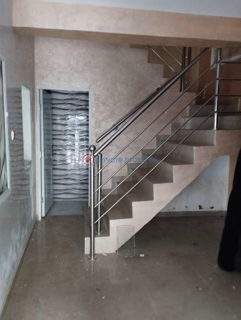 Flat & Apartment For Rent Off Onitire Road, Surulere Lagos - 0