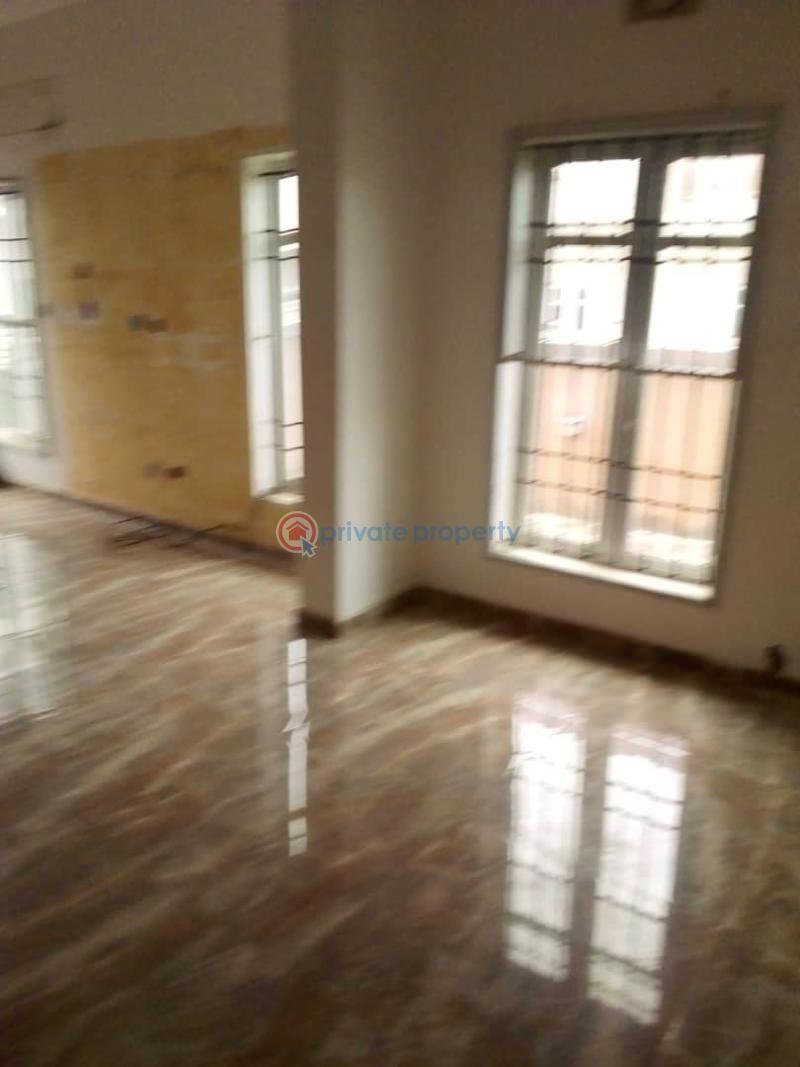 Flat & Apartment For Rent Off Onitire Road, Surulere Lagos - 10