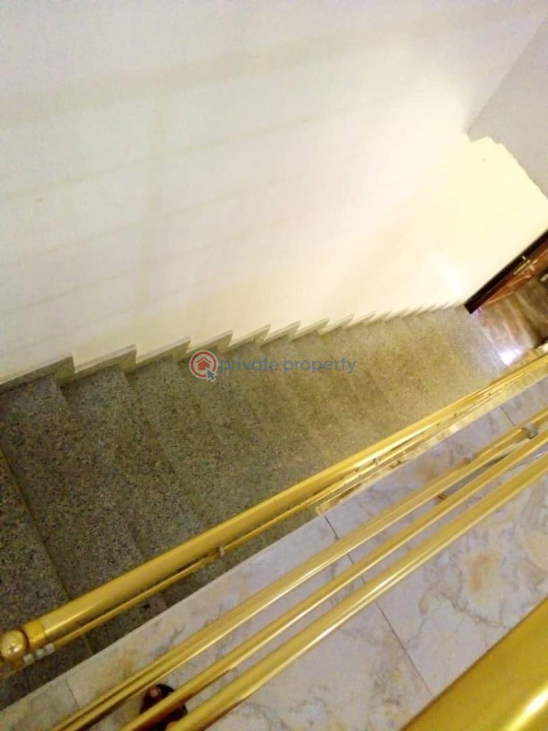 Flat & Apartment For Rent Off Onitire Road, Surulere Lagos - 9