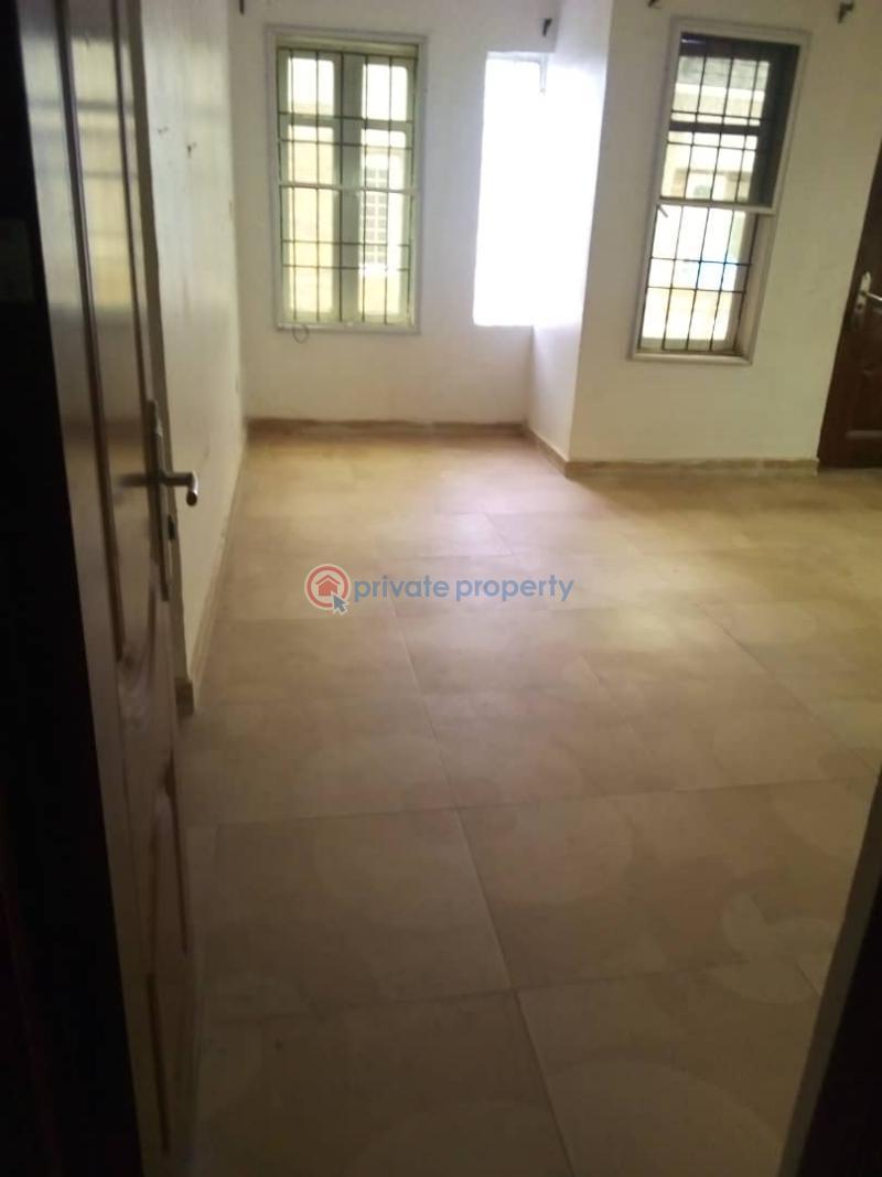 Flat & Apartment For Rent Off Onitire Road, Surulere Lagos - 4