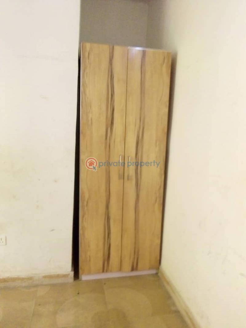 Flat & Apartment For Rent Off Onitire Road, Surulere Lagos - 11