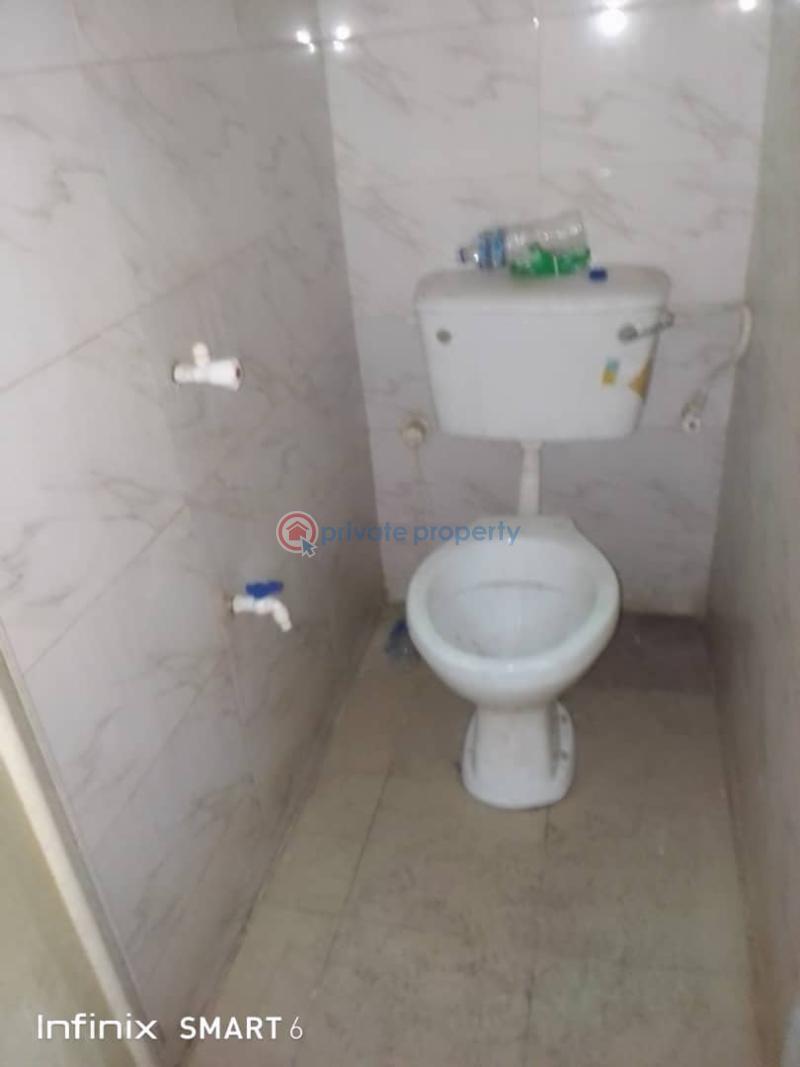 Flat & Apartment For Rent Off Onitire Road, Surulere Lagos - 2
