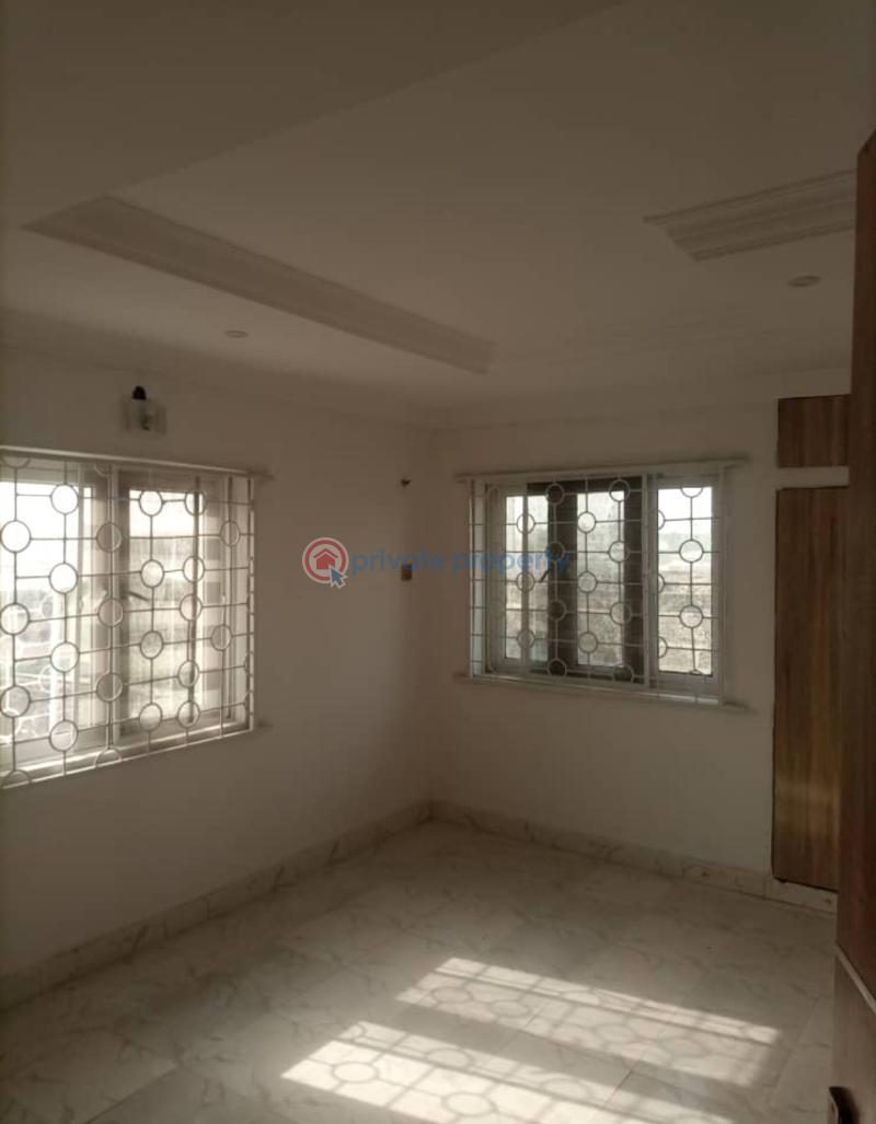 2 bedroom Block Of Flats For Rent Lister Bus Stop, Ring Road Ibadan Oyo - 3