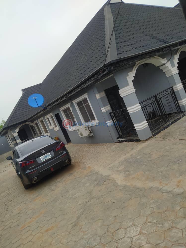 3 bedroom Flat & Apartment For Rent Behind Icast Hostel Oke Ibukun Estate Elebu Area Ibadan Oyo - 4