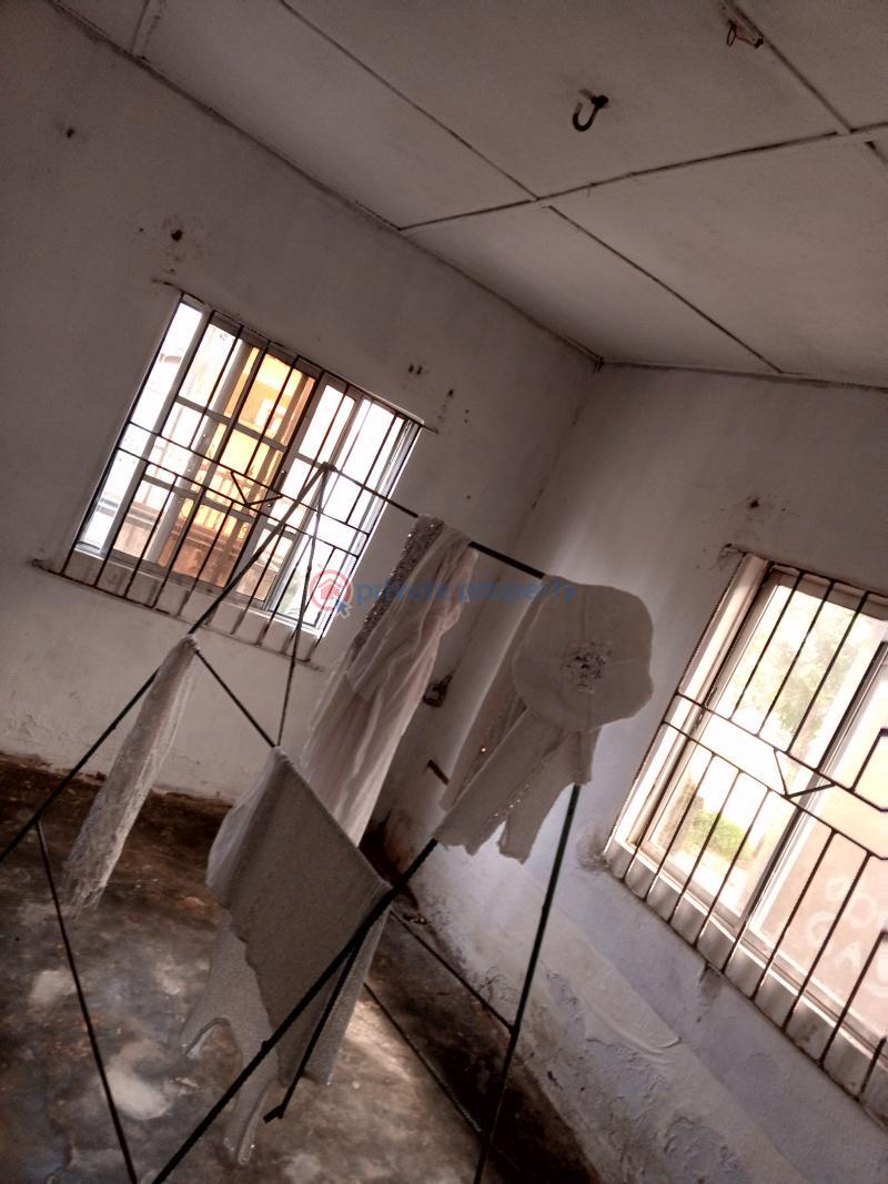 1 bedroom Flat & Apartment For Rent Wurabridge, Macaulay Igbogbo Ikorodu Lagos - 8