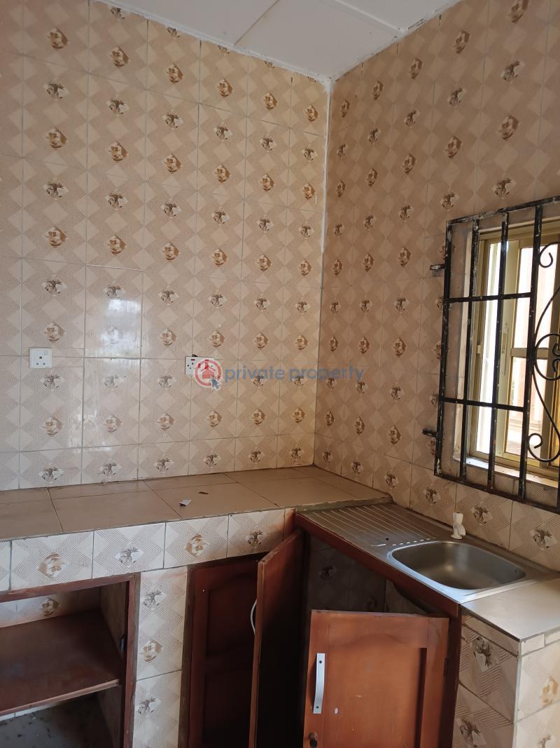 1 bedroom Flat & Apartment For Rent Afunbiowo Housing Estate 3rd Gate Along Idanre Road Ondo area  - 5