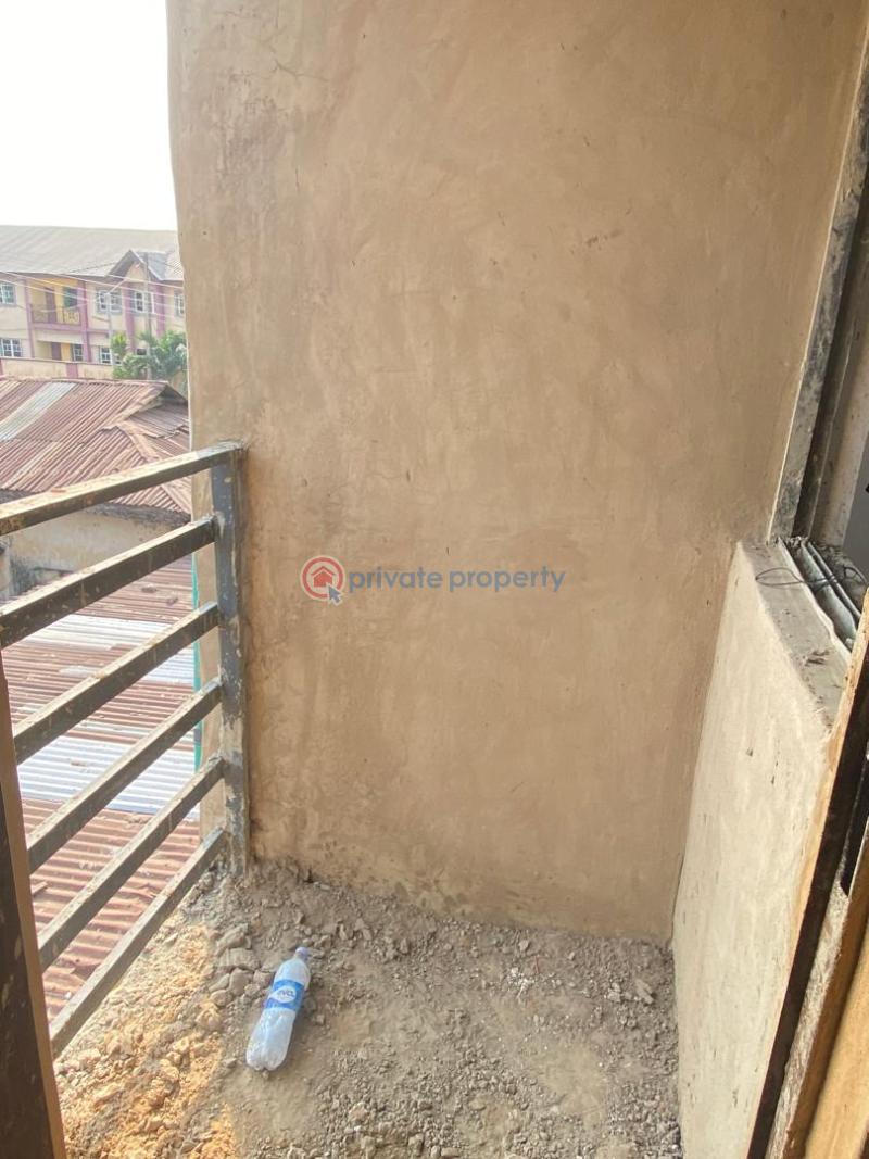 1 bedroom Self Contain For Rent Folagoro Fola Agoro Yaba Lagos - 2