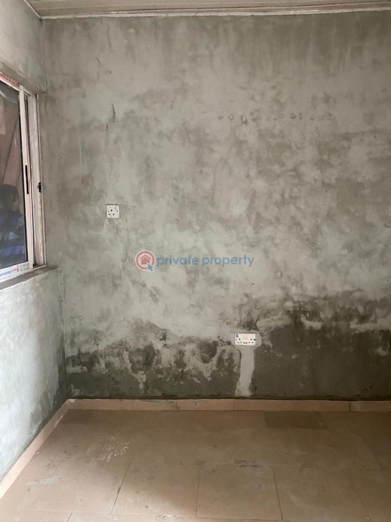 1 bedroom Self Contain For Rent Morocco Fola Agoro Yaba Lagos - 2