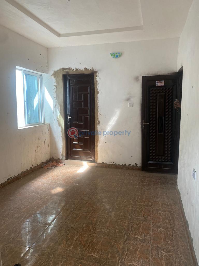 1 bedroom Self Contain For Rent Fadeyi Jibowu Yaba Lagos - 5