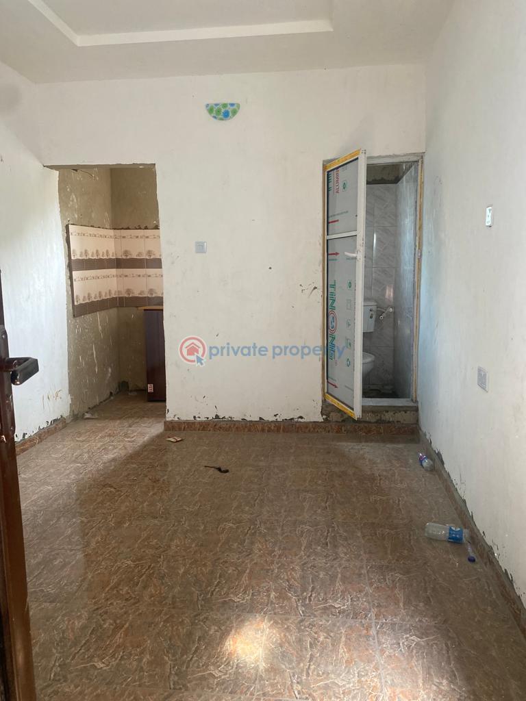 1 bedroom Self Contain For Rent Fadeyi Jibowu Yaba Lagos - 2