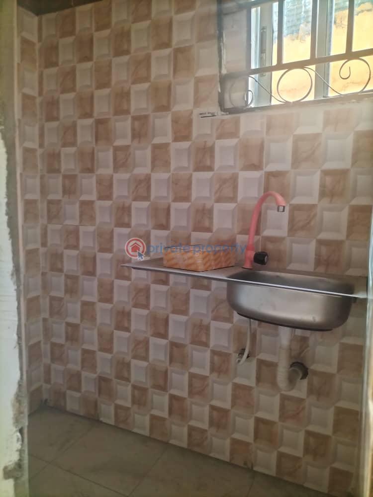 Self Contain For Rent Fola Agoro Yaba Lagos - 4