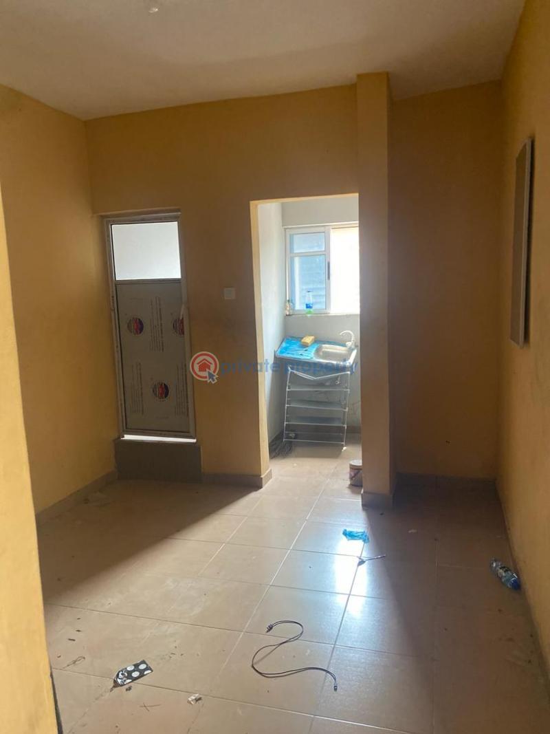 1 bedroom Self Contain For Rent Abule Oja Yaba Lagos - 2