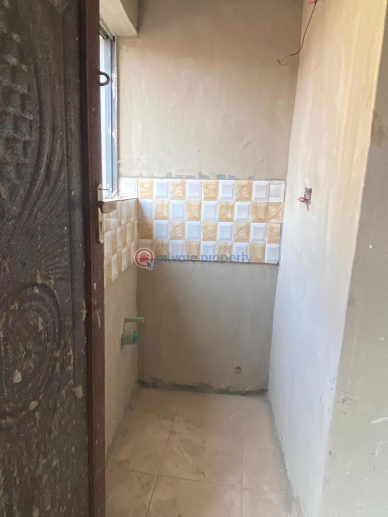 1 bedroom Self Contain For Rent Folagoro Fola Agoro Yaba Lagos - 4