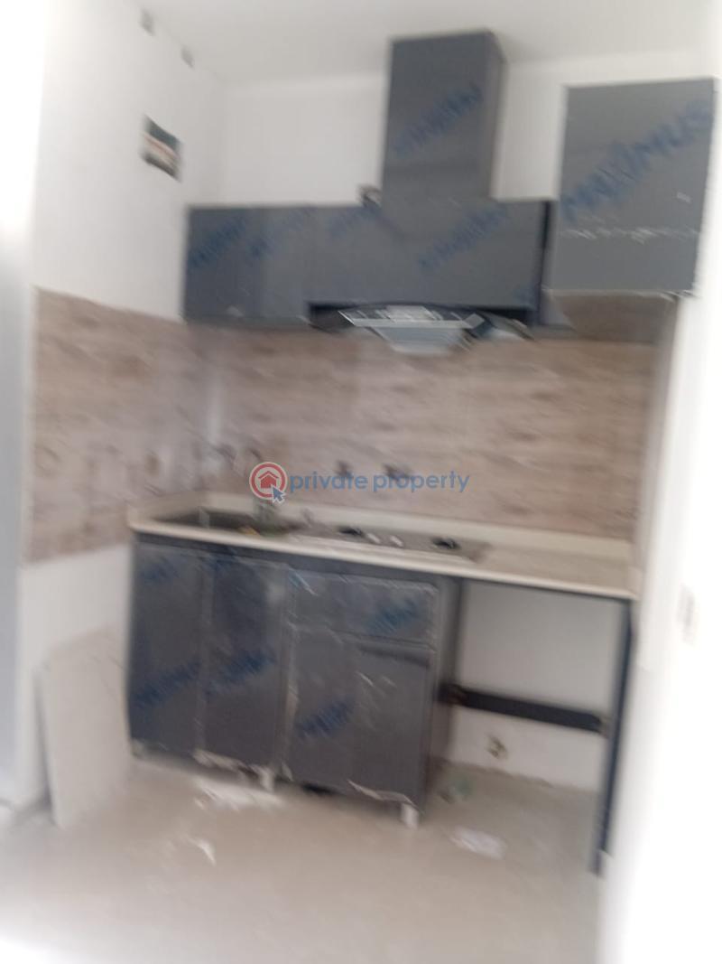 1 bedroom Self Contain For Rent Onike Yaba Lagos - 3