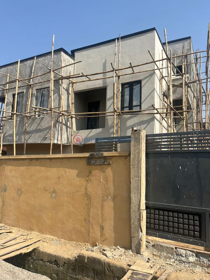 1 bedroom Self Contain For Sale Pedro Bariga Gbagada Lagos