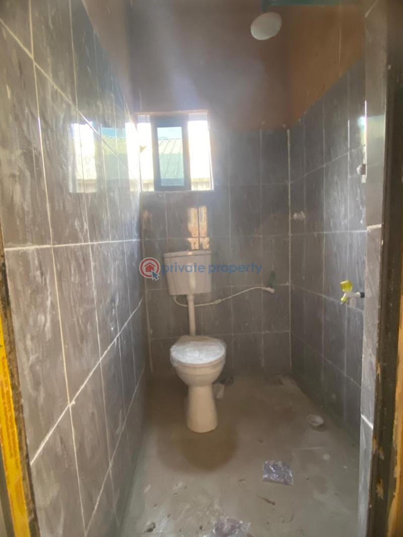 1 bedroom Self Contain For Rent Onike Sabo Yaba Lagos - 5