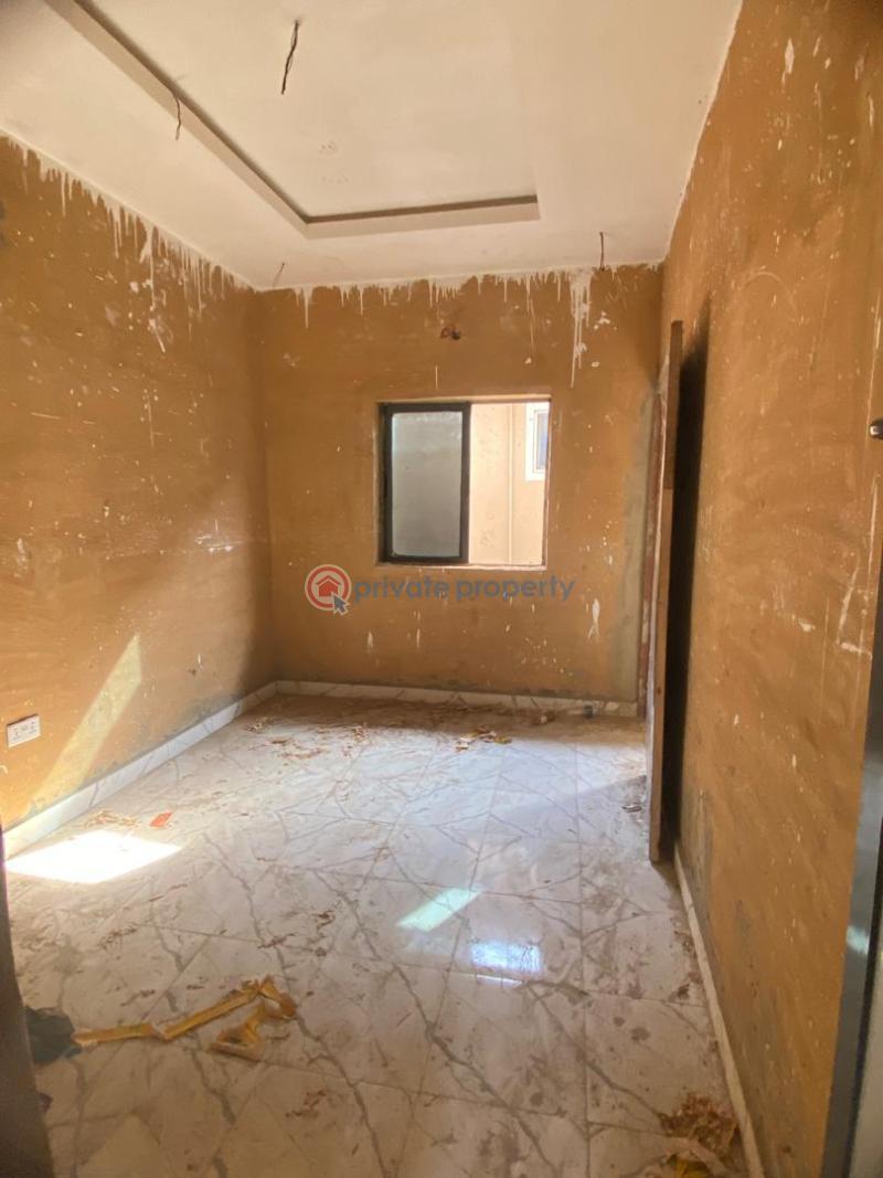 1 bedroom Self Contain For Rent Onike Sabo Yaba Lagos - 3