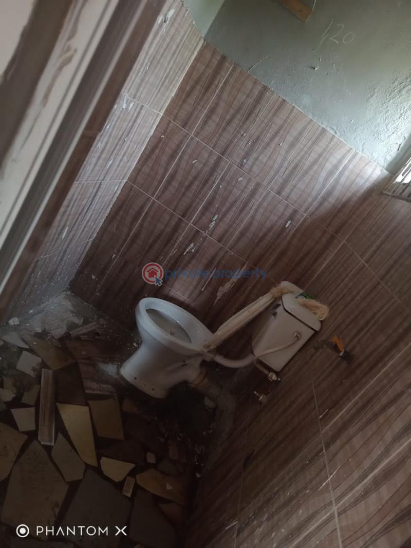 1 bedroom Self Contain For Rent Obanikoro Estate Ilupeju Lagos - 1