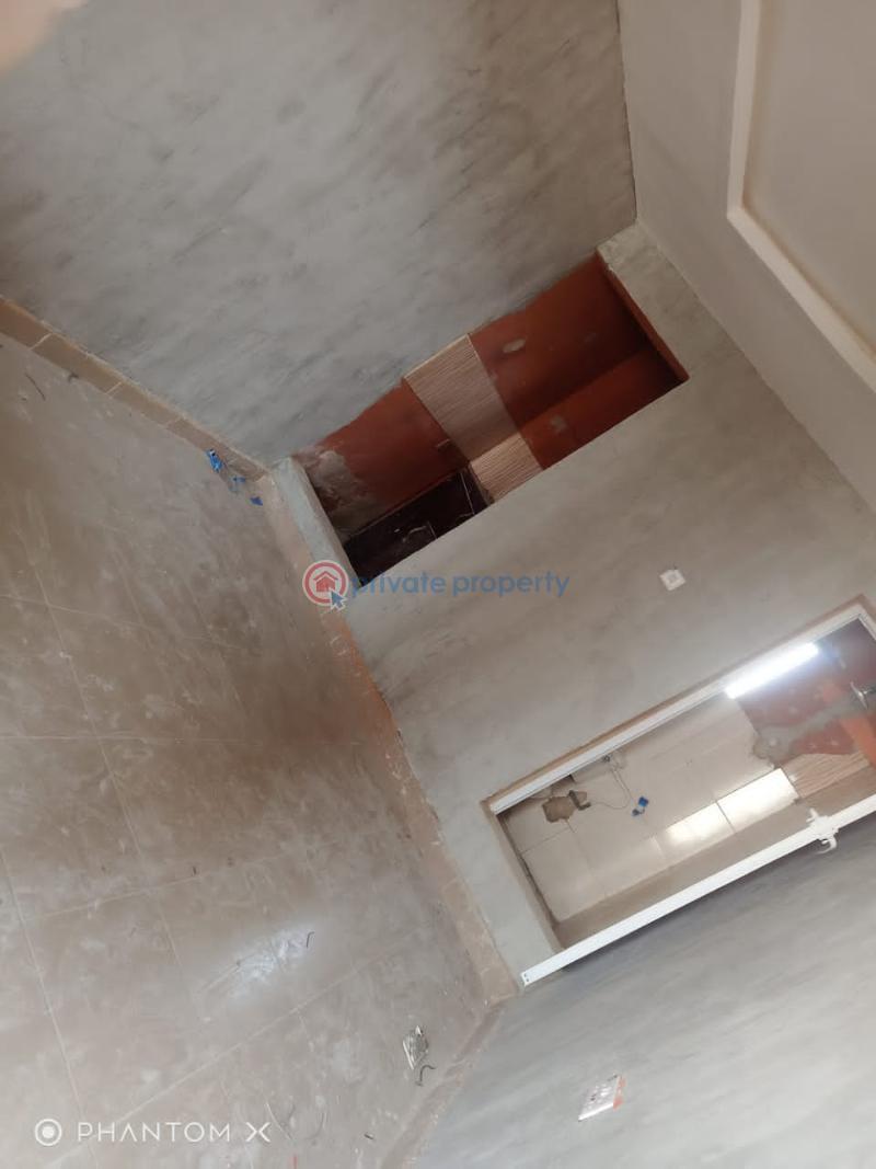 1 bedroom Self Contain For Rent Obanikoro Estate Ilupeju Lagos - 8