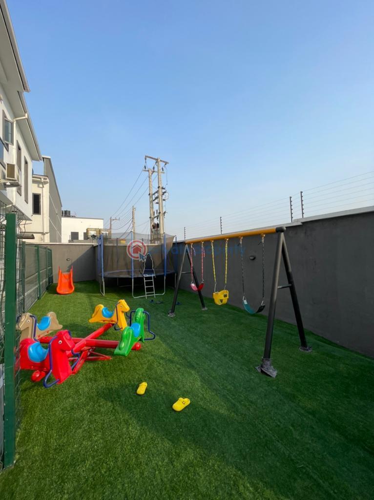 4 bedroom Duplex For Sale Pinnock Axis Osapa Lekki Lagos - 4