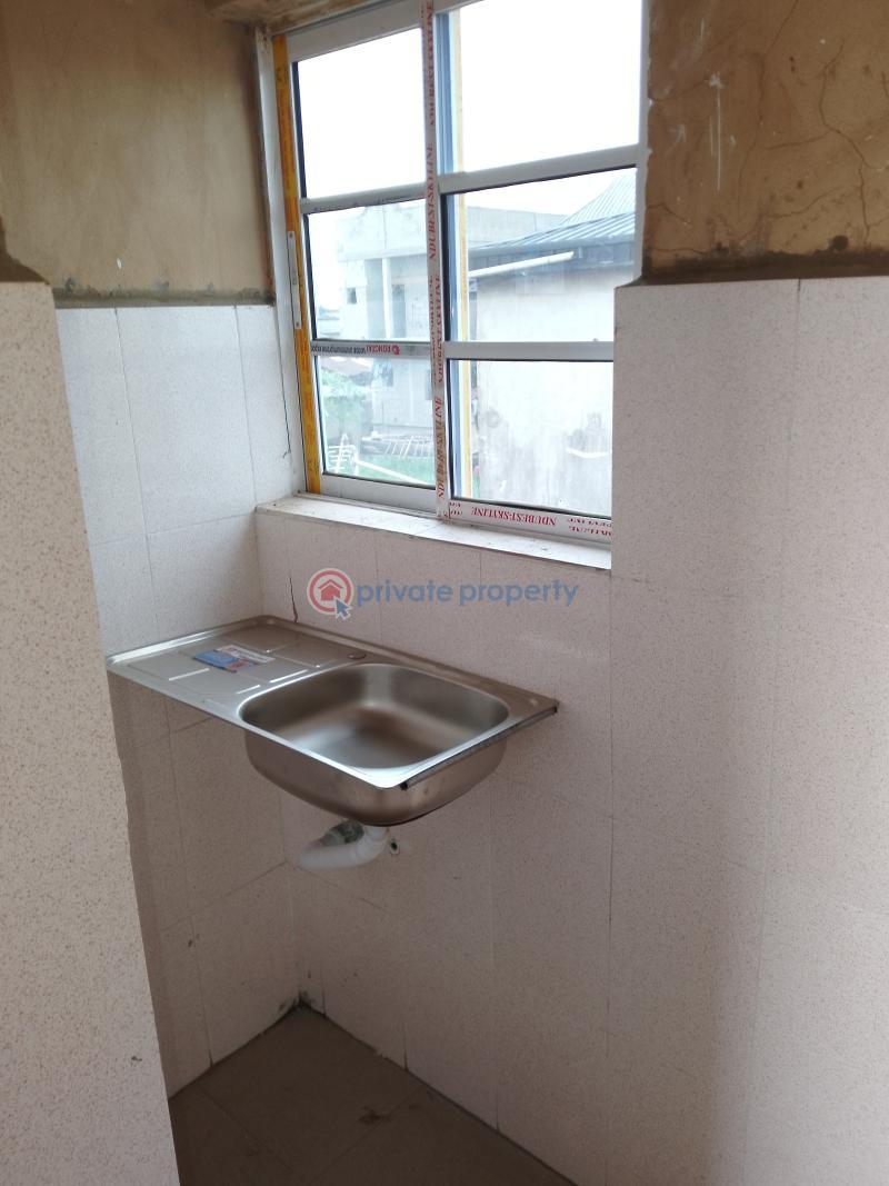1 bedroom Self Contain For Rent Iyana Oworo Oworonshoki Gbagada Lagos - 4