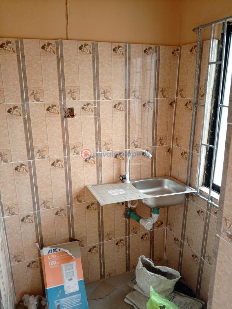 1 bedroom Self Contain For Rent Iyana Oworo By Car Wash Bus Stop Oworonshoki Gbagada Lagos - 3