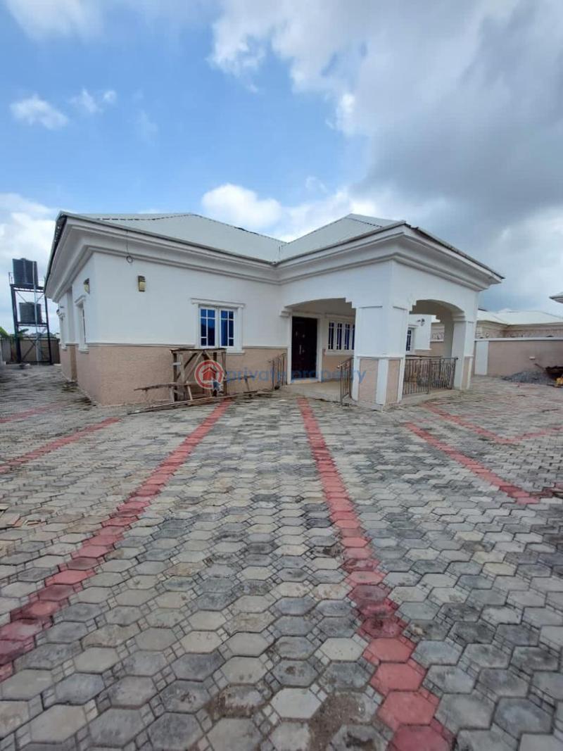 Spacious 3 bedrooms bungalow with bq 3 bedroom Bungalow For Sale Penthouse Estate Lugbe Abuja Phase 4
