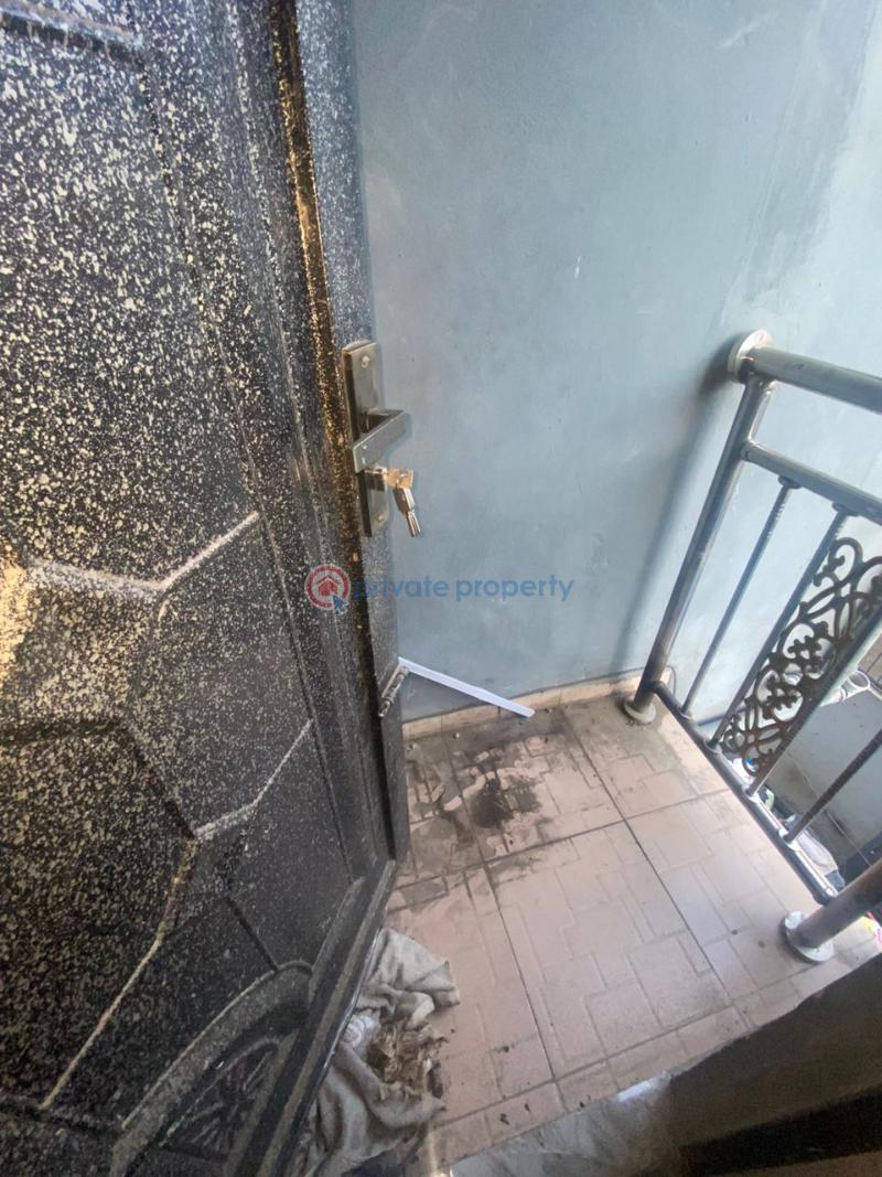 1 bedroom Mini Flat For Rent Abule Ijesha  Yaba Lagos - 3