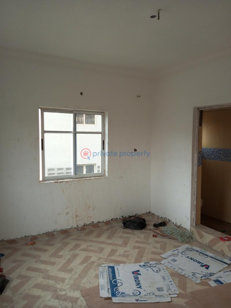 1 bedroom Mini Flat For Rent Pedro Gbagada Off Chaliboy Busstop Very Accessable To The The Island Through Chaliboy Gbagada Phase 1 Lagos - 4