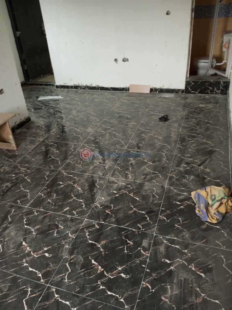 1 bedroom Mini Flat For Rent Pedro Gbagada Off Chaliboy Busstop Very Accessable To The The Island Through Chaliboy Gbagada Phase 1 Lagos - 2